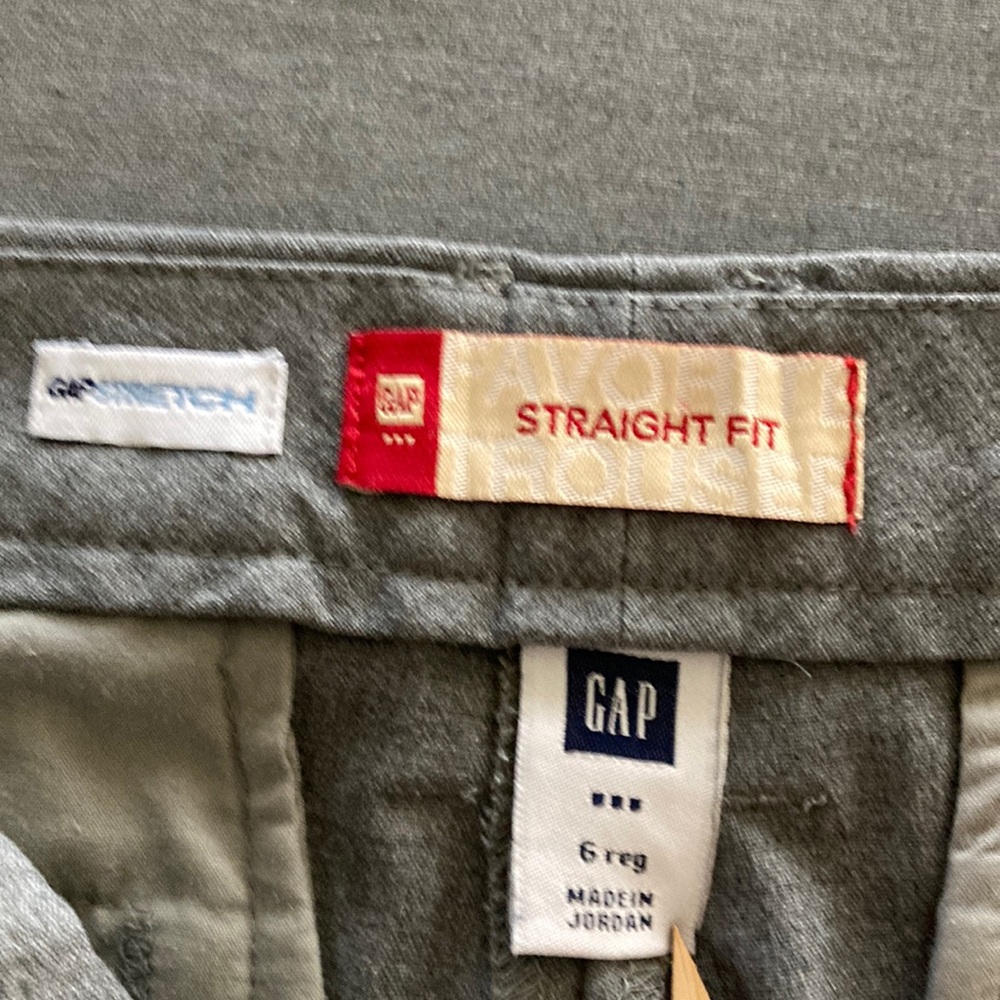 GAP stretch straight fit Size 6 regular gray pants 64%polyester33%rayon2%spandex